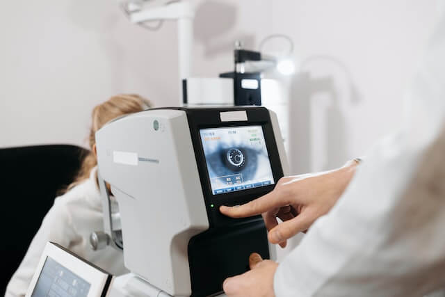 atrofie oculara, ochiul uman, consult oftalmologic